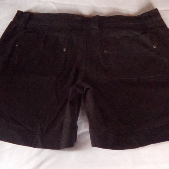 Shorts - Picture 15 of 16